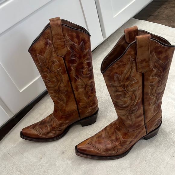 Brown Cowgirl Boots - Picture 2 of 4